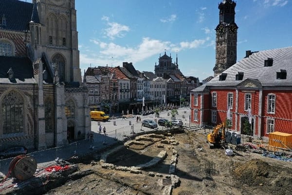 Exploring Urbanization and Genetic Homogenization in Medieval Sint-Truiden